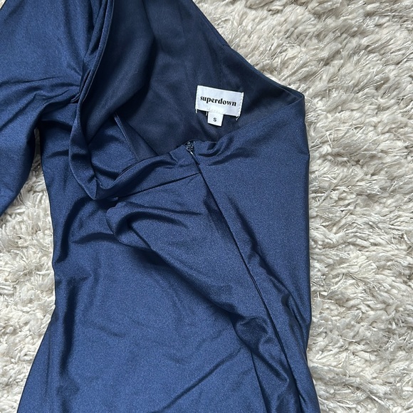 Superdown Erika Cut Out Dress in Navy S - Picture 5 of 5